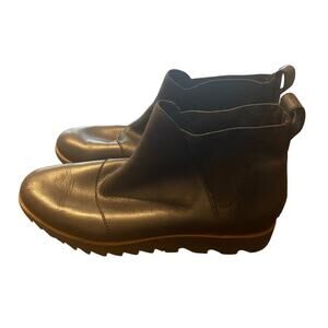 Sorel Black Leather Chelsea Ankle Boots Lug Sole‎ Women’s 7.5 Normcore Comfort